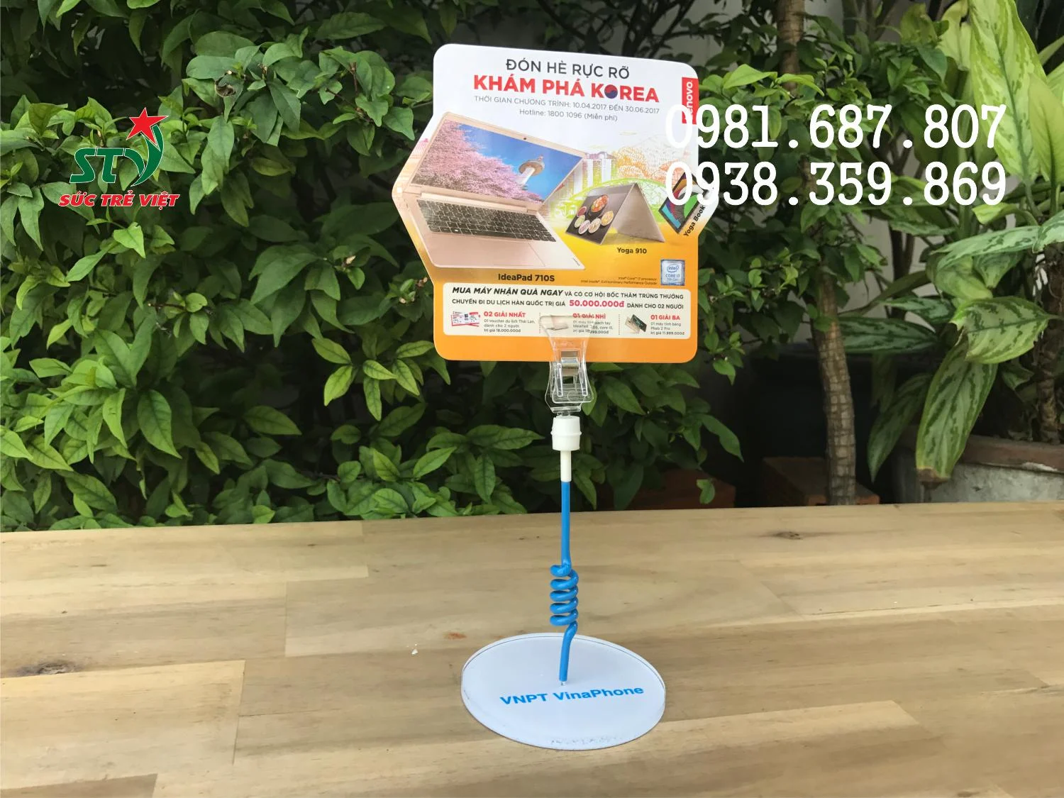 Wobbler để bàn VNPT Vinaphone có chân đế mica sáng bóng