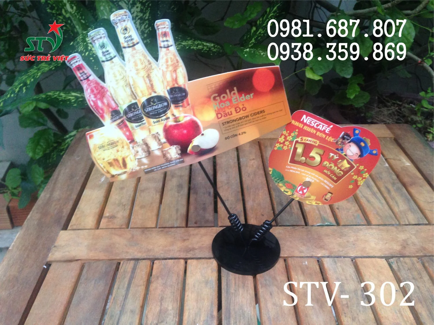 Wobbler quảng cáo hai nhánh chân đế nhựa