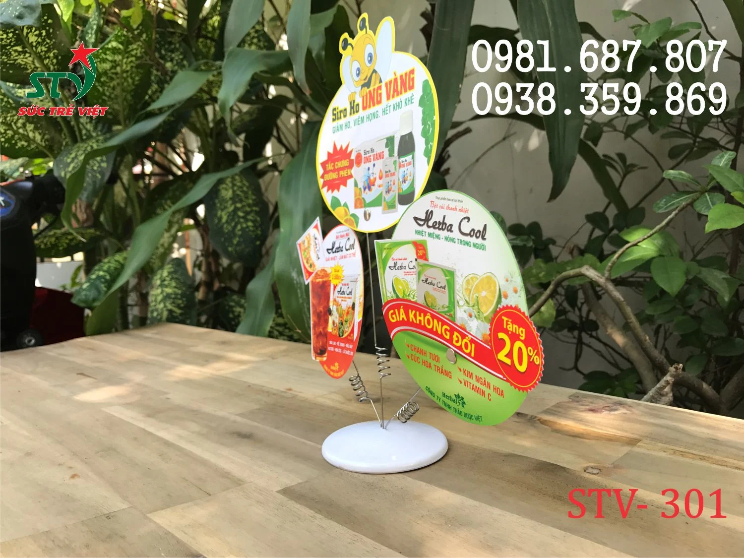 Wobbler để bàn 3 nhánh có thể in logo trên chân đế