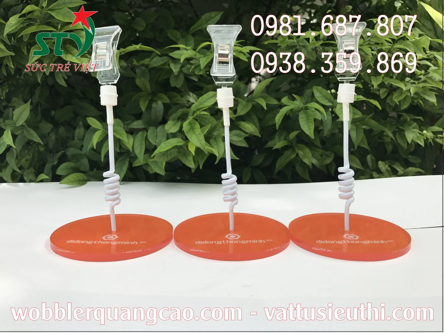 Mẫu mỏ kẹp quảng cáo trong suốt dùng trên Wobbler