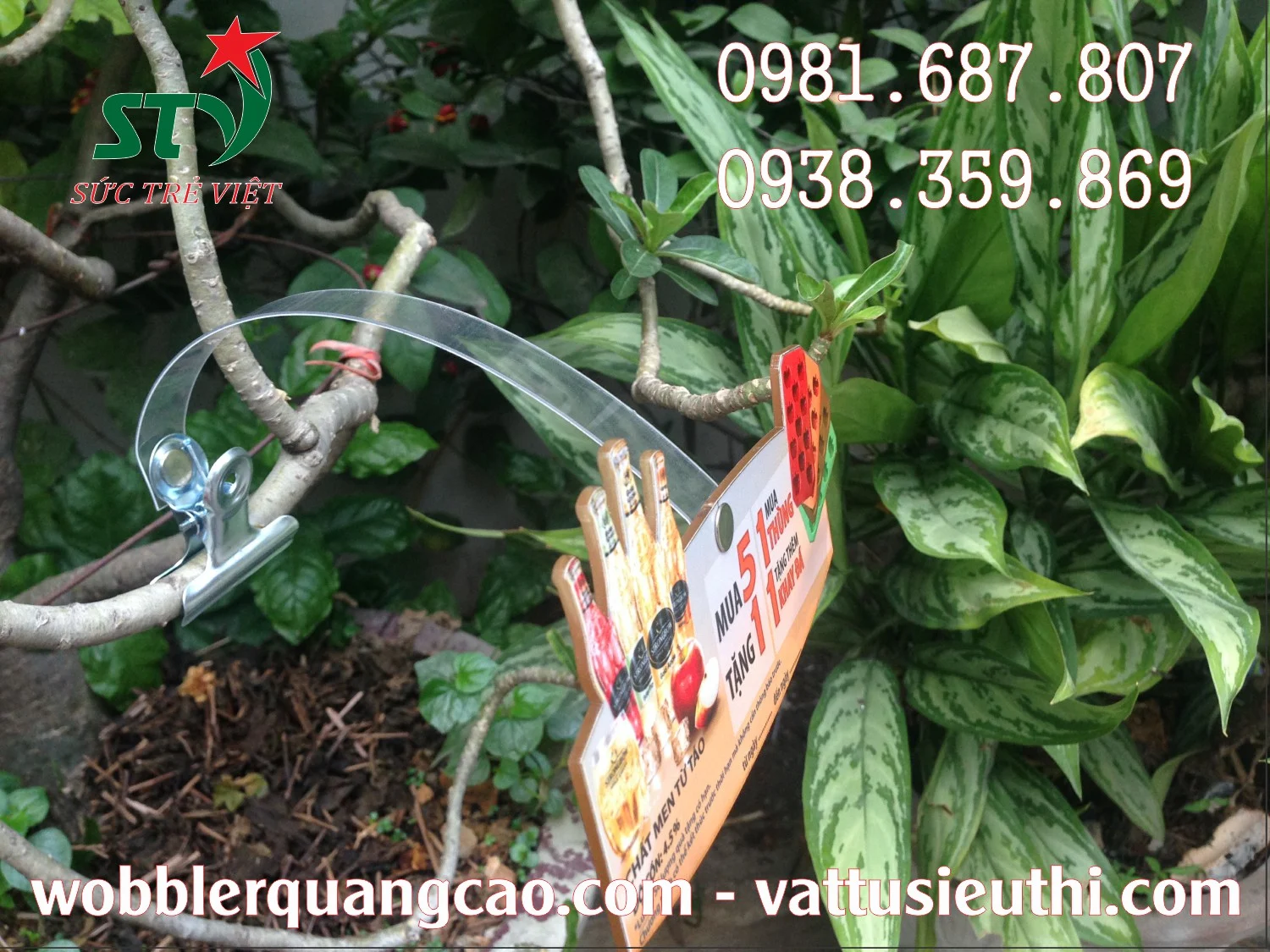 Phần cầu nhựa STV66 tạo độ cong cho tờ quảng cáo