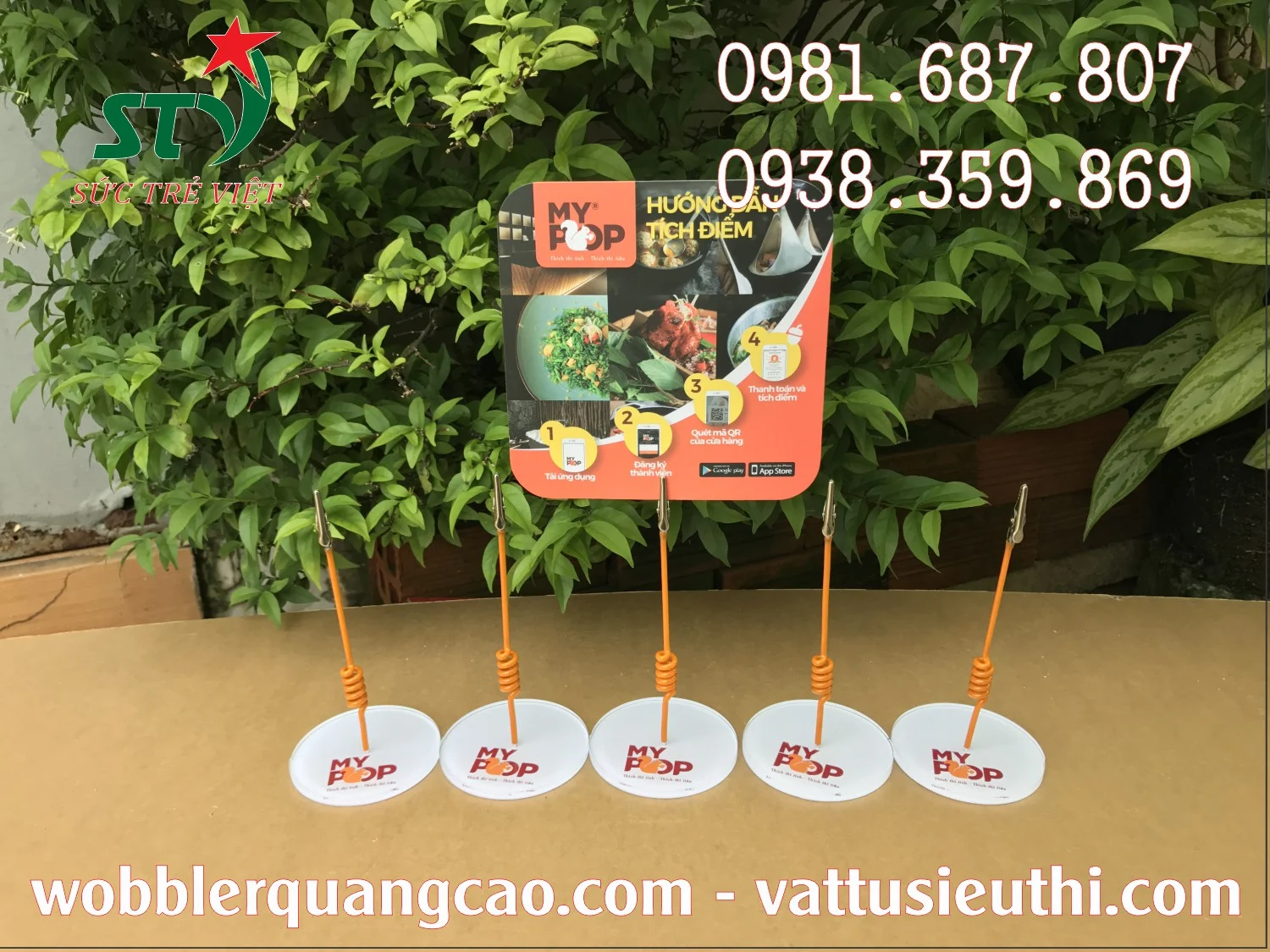 Wobbler để bàn MyPop đế mica dùng tại quầy bán hàng
