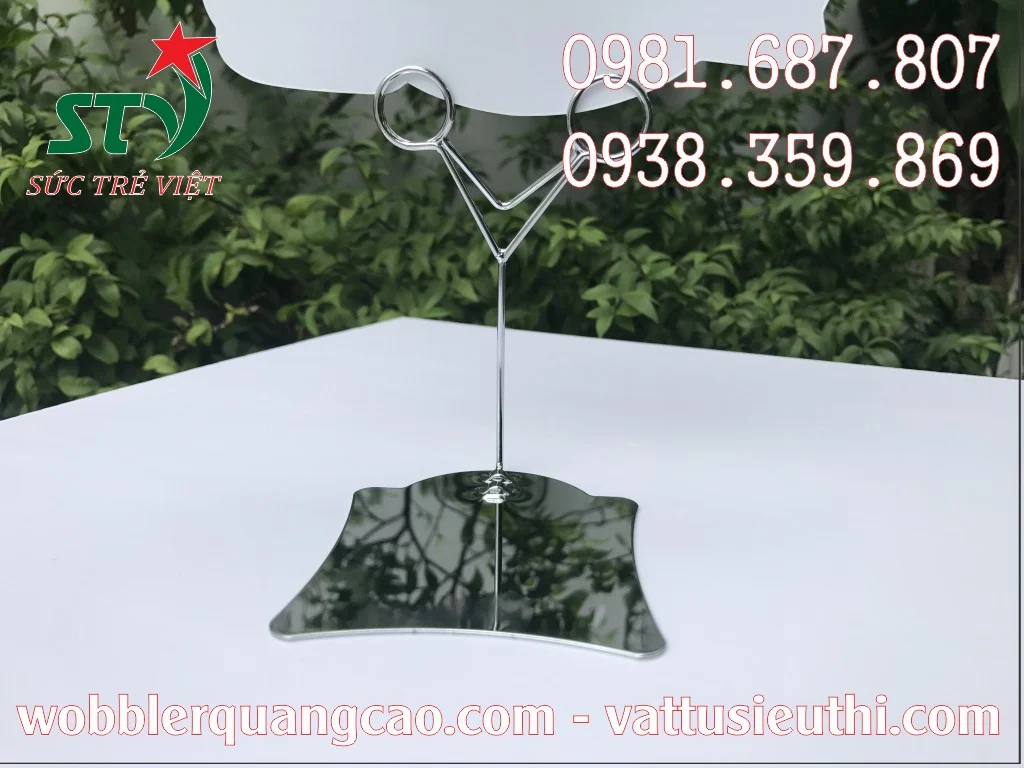 Cấu tạo chân đế inox và kẹp bảng quảng cáo STV501