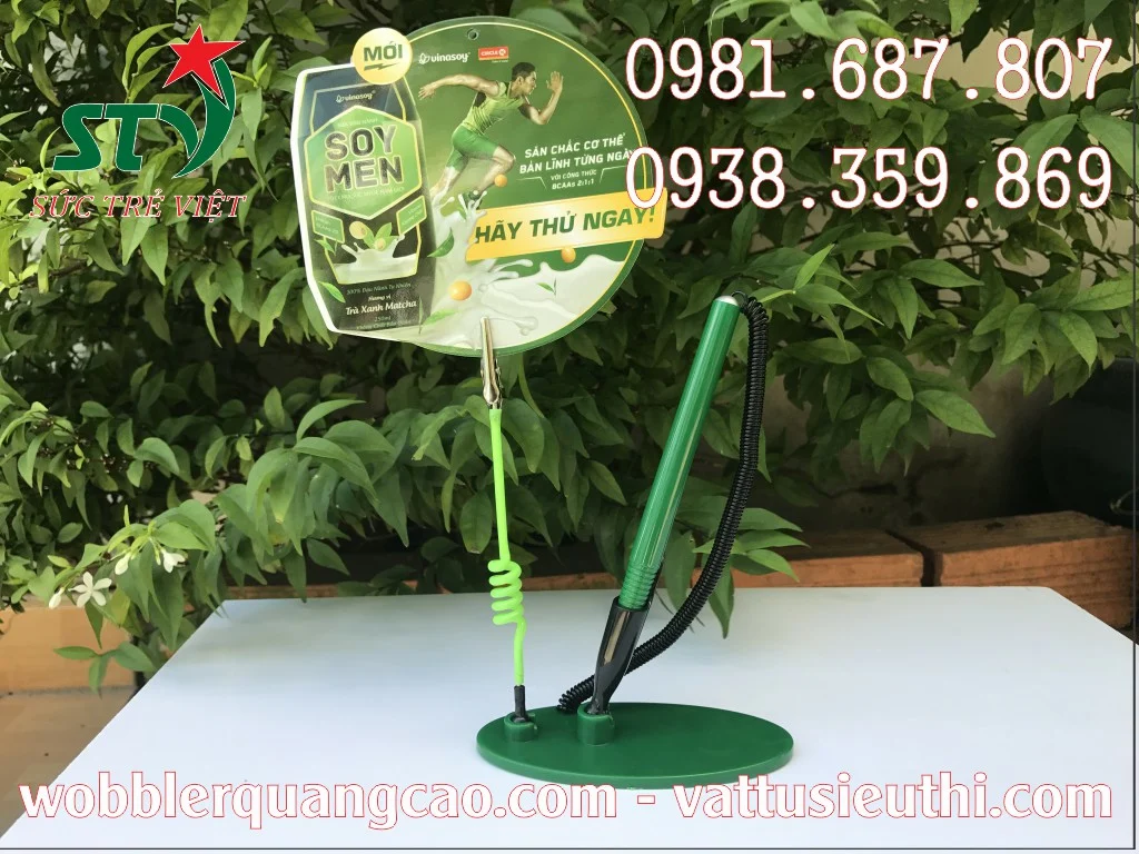 Mẫu wobbler để bàn có bút