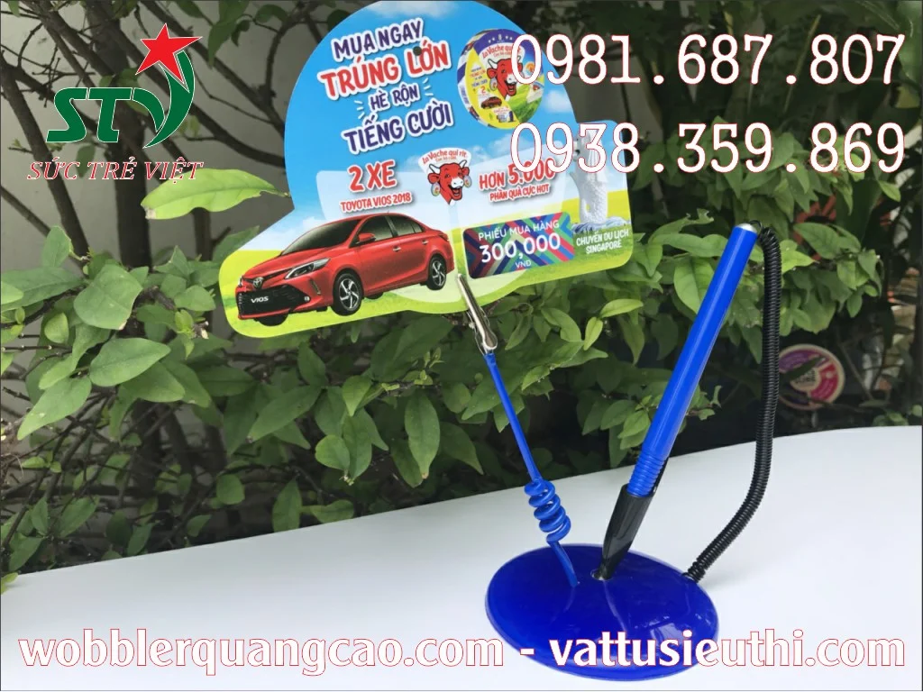 Wobbler để bàn có bút STV306